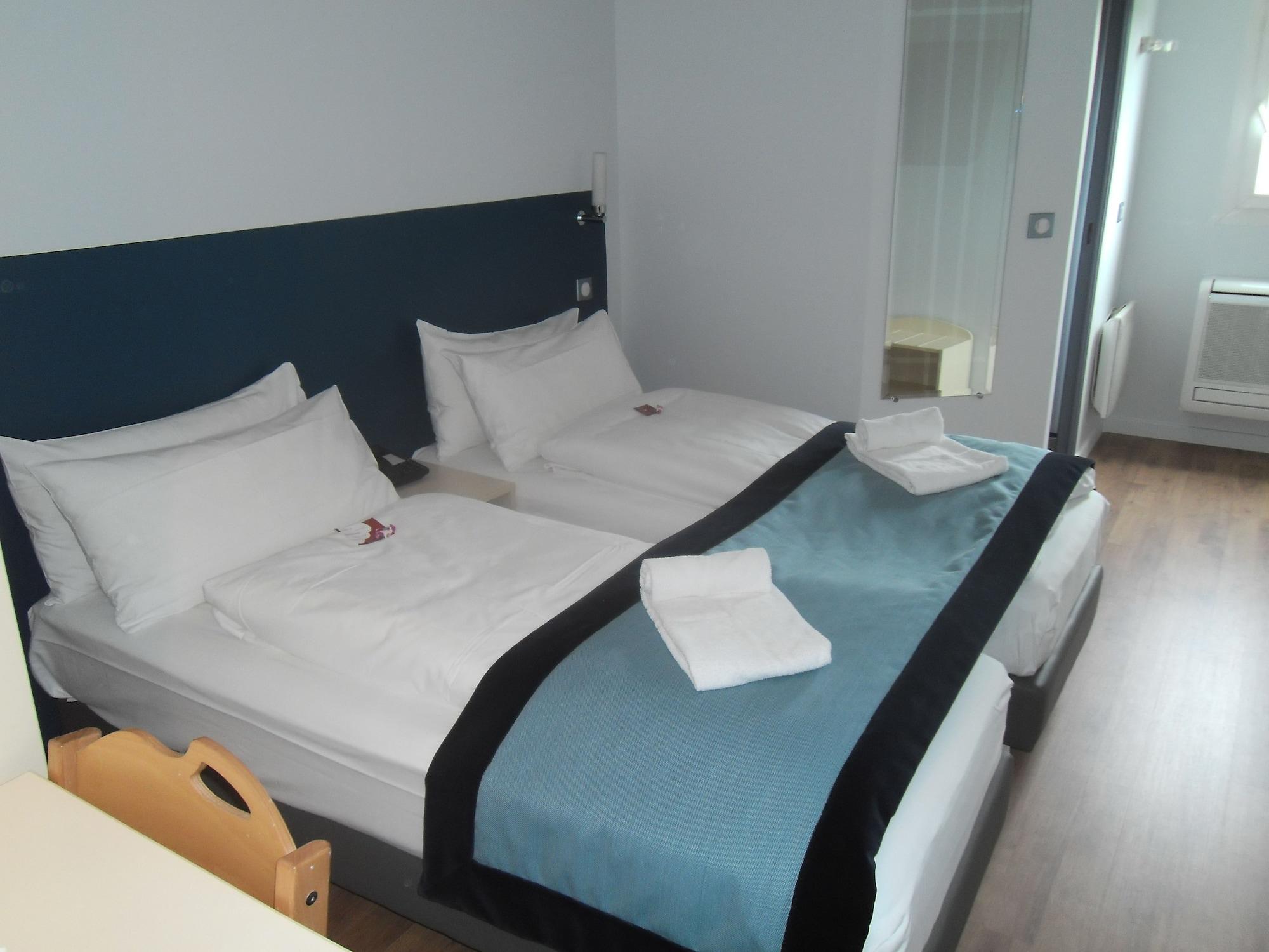 Hotel L'Amandier Nanterre Kültér fotó