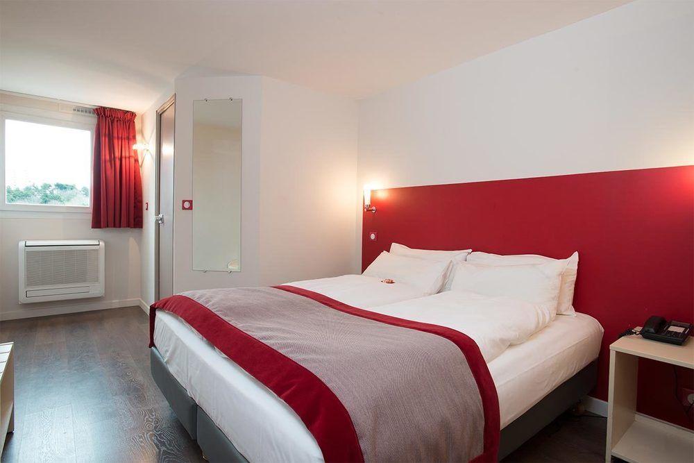 Hotel L'Amandier Nanterre Kültér fotó
