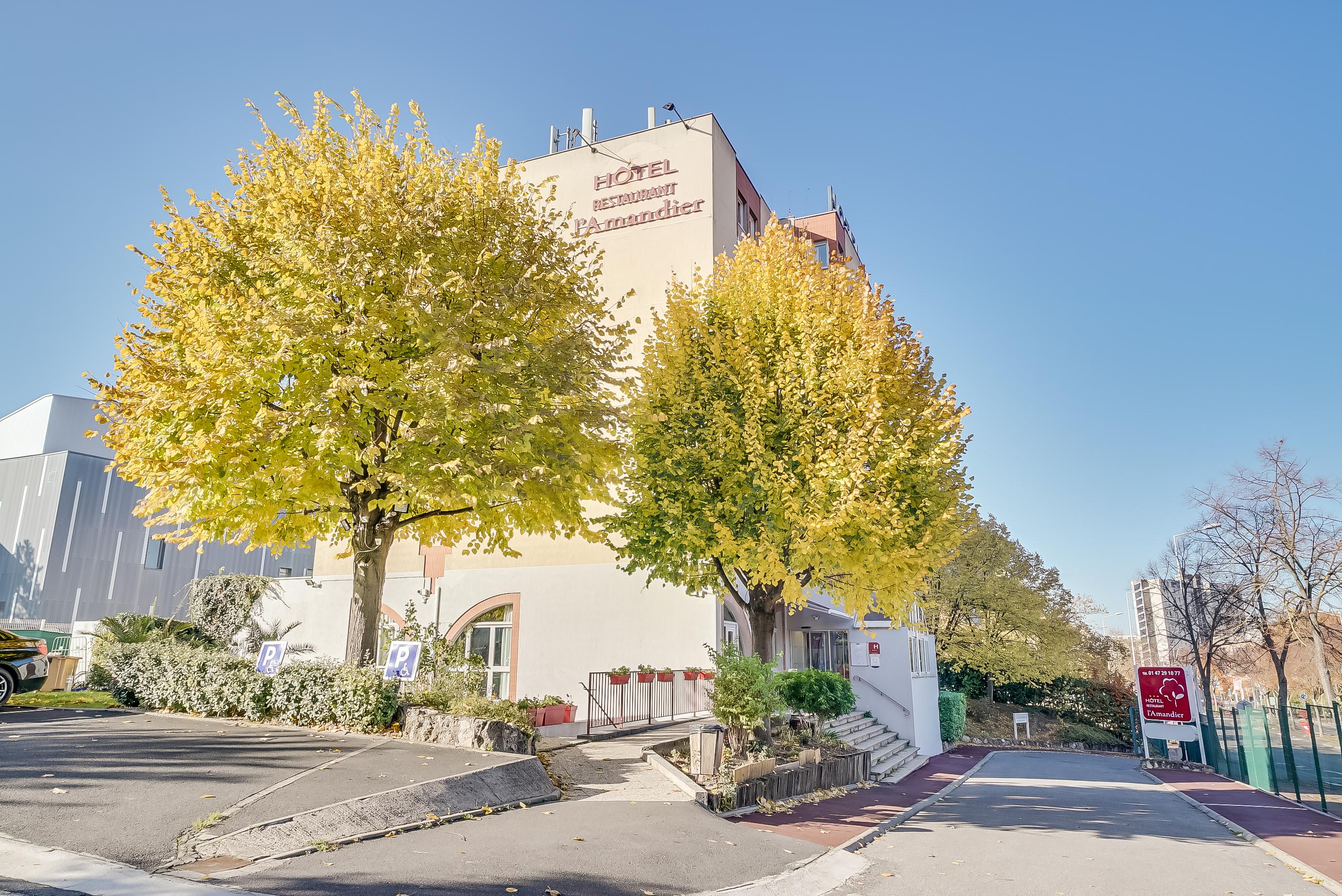 Hotel L'Amandier Nanterre Kültér fotó