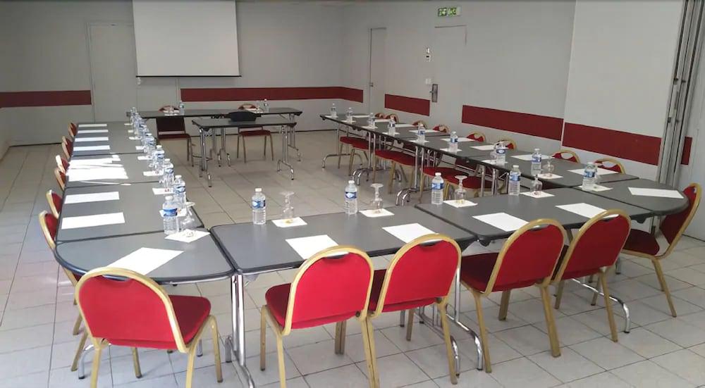Hotel L'Amandier Nanterre Kültér fotó