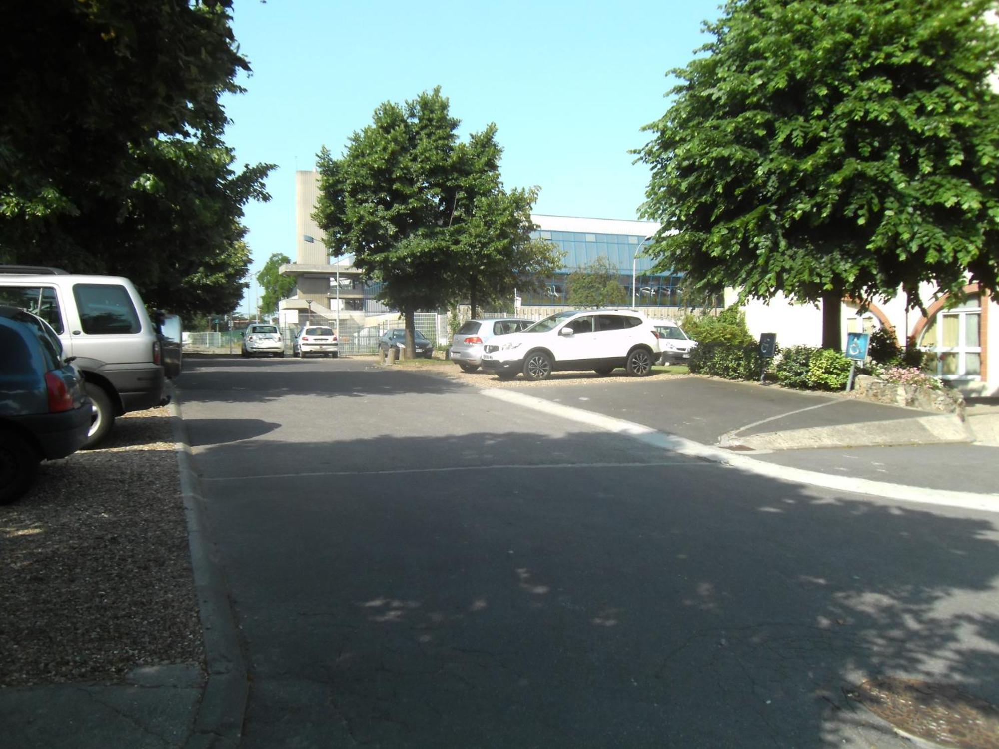 Hotel L'Amandier Nanterre Kültér fotó