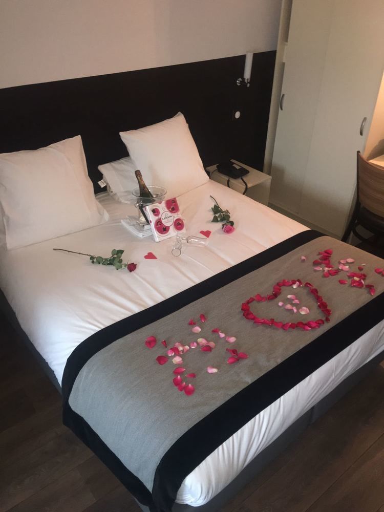 Hotel L'Amandier Nanterre Kültér fotó